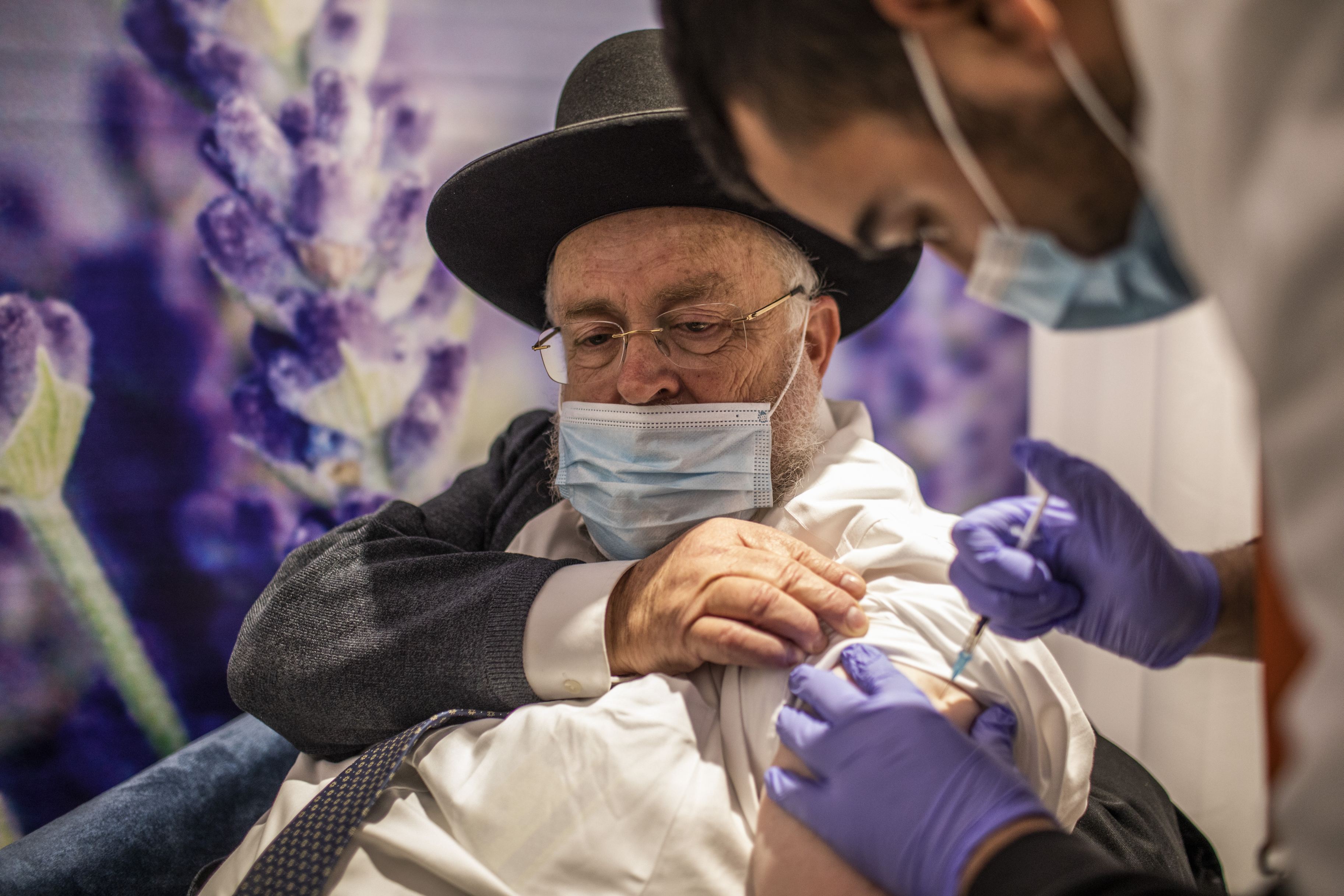 Dezvăluiri din Israel. Ce au descoperit după ce au vaccinat peste 1 milion de oameni cu vaccinul Pfizer