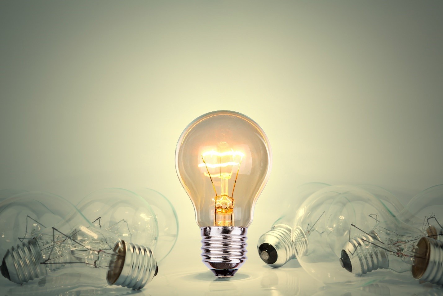 Studiu: Percepția românilor față de liberalizarea pieței de energie electrică