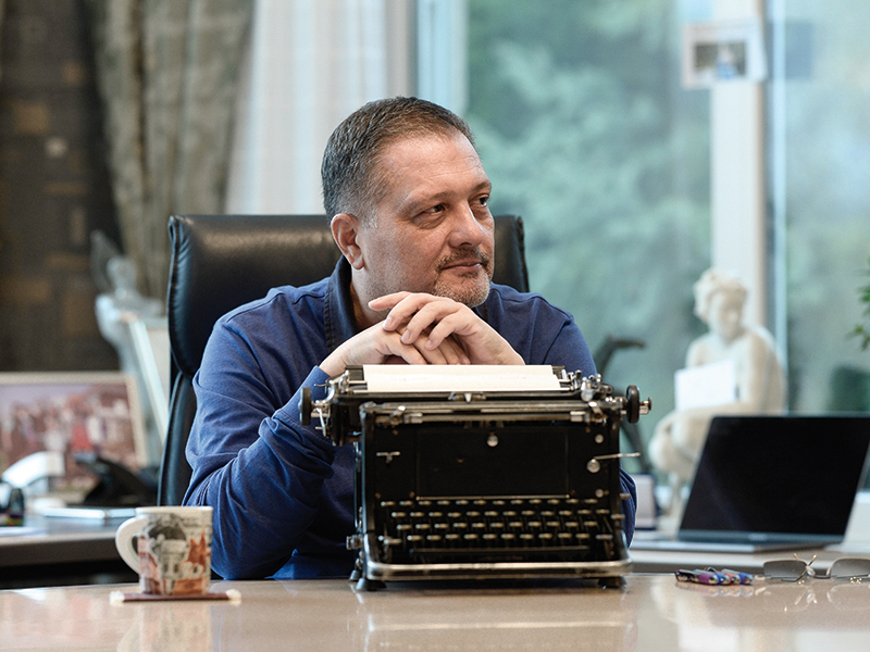 Povestea românului care în anii 2000 era unul dintre cei mai bogați și puternici oameni de afaceri din țară și cum a ajuns el să piardă totul în anii de criză