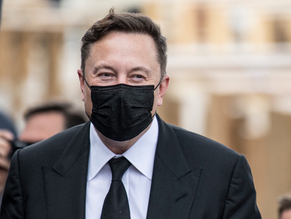 Ce îi întreabă Elon Musk pe candidați în timpul interviurilor de angajare pentru a-și da seama dacă mint