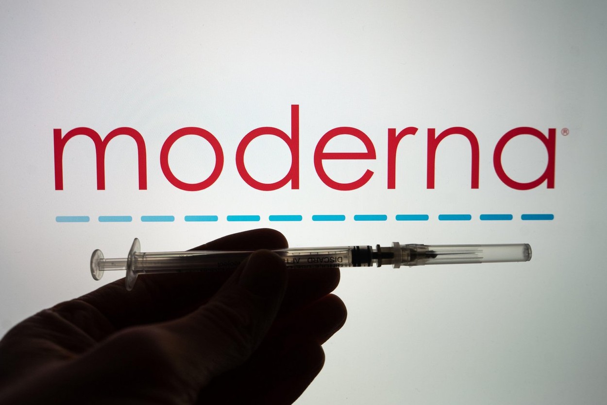 Primele doze de vaccin de la Moderna se distribuie miercuri în țară