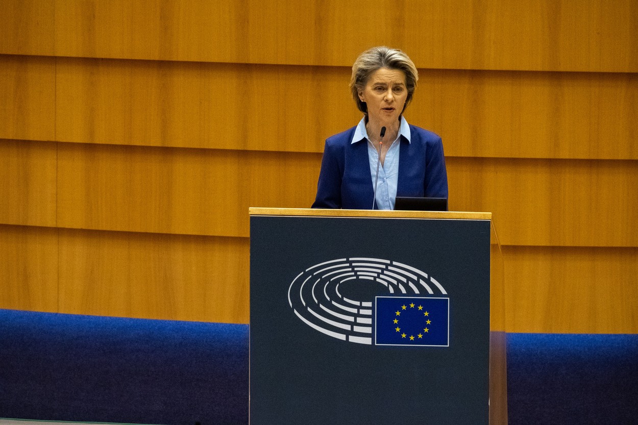 Ursula von der Leyen, șefa Comisiei Europene, despre programele de imunizare ale continentului: UE a aprobat prea târziu vaccinurile anti-COVID-19 și a avut prea multă încredere în faptul că își va atinge obiectivele de producție