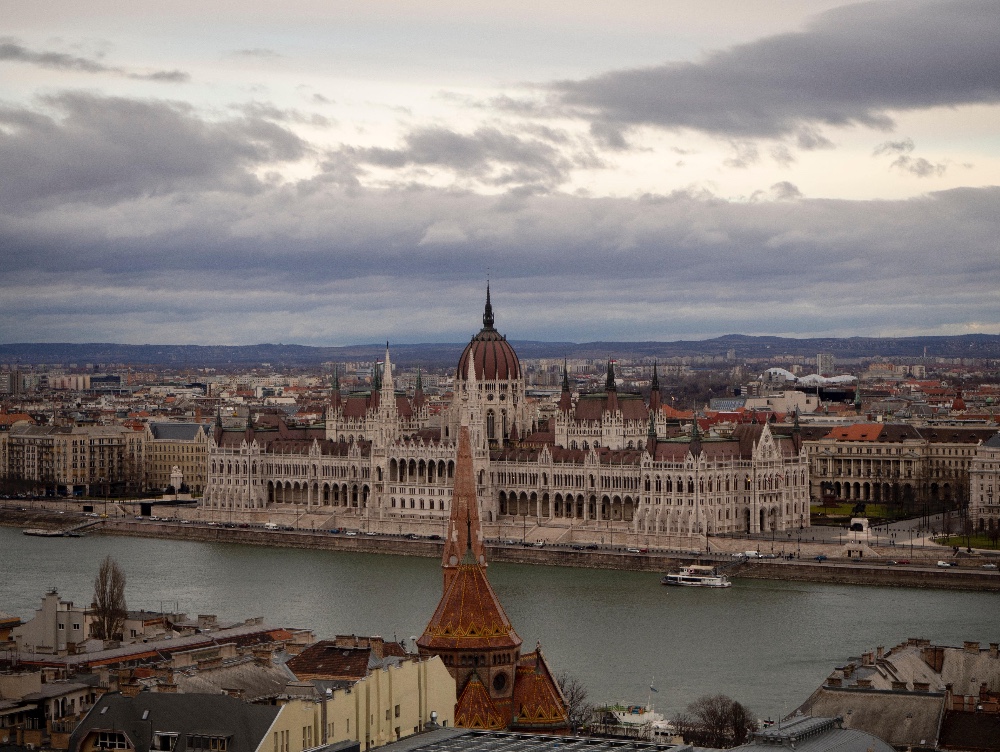 Țara din Europa care a intrat din nou în CARANTINĂ TOTALĂ. Este îngenuncheată de al treilea val al pandemiei