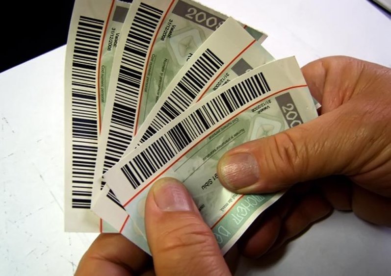 Vești proaste pentru milioane de români care primeau tichete cadou. Schimbarea Codului Fiscal care schimbă tot ce se întâmpla până acum
