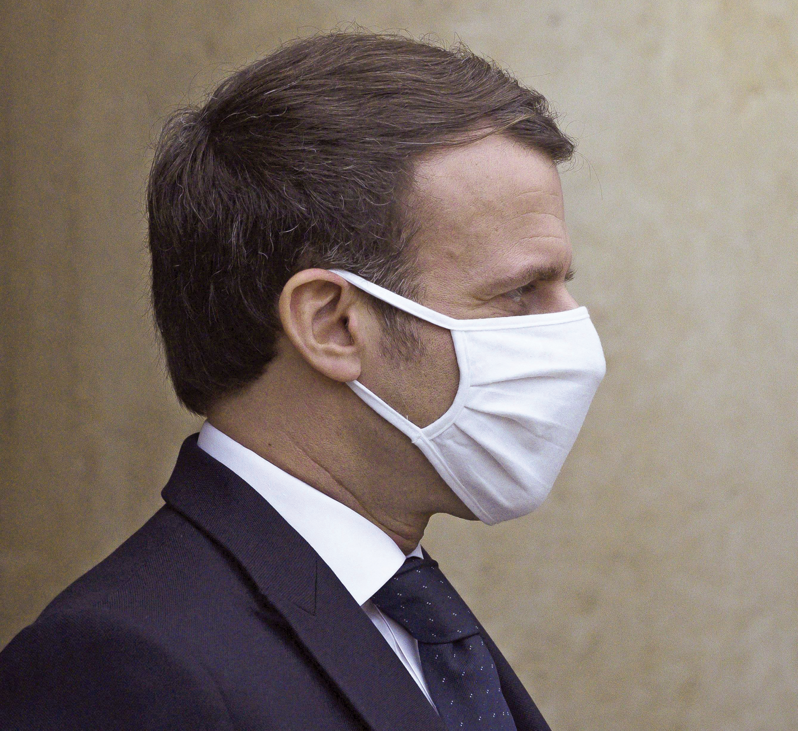 Cine sunt personajele ascunse care îl ajungă pe președintele francez Emmanuel Macron să își crească influența în toată Europa