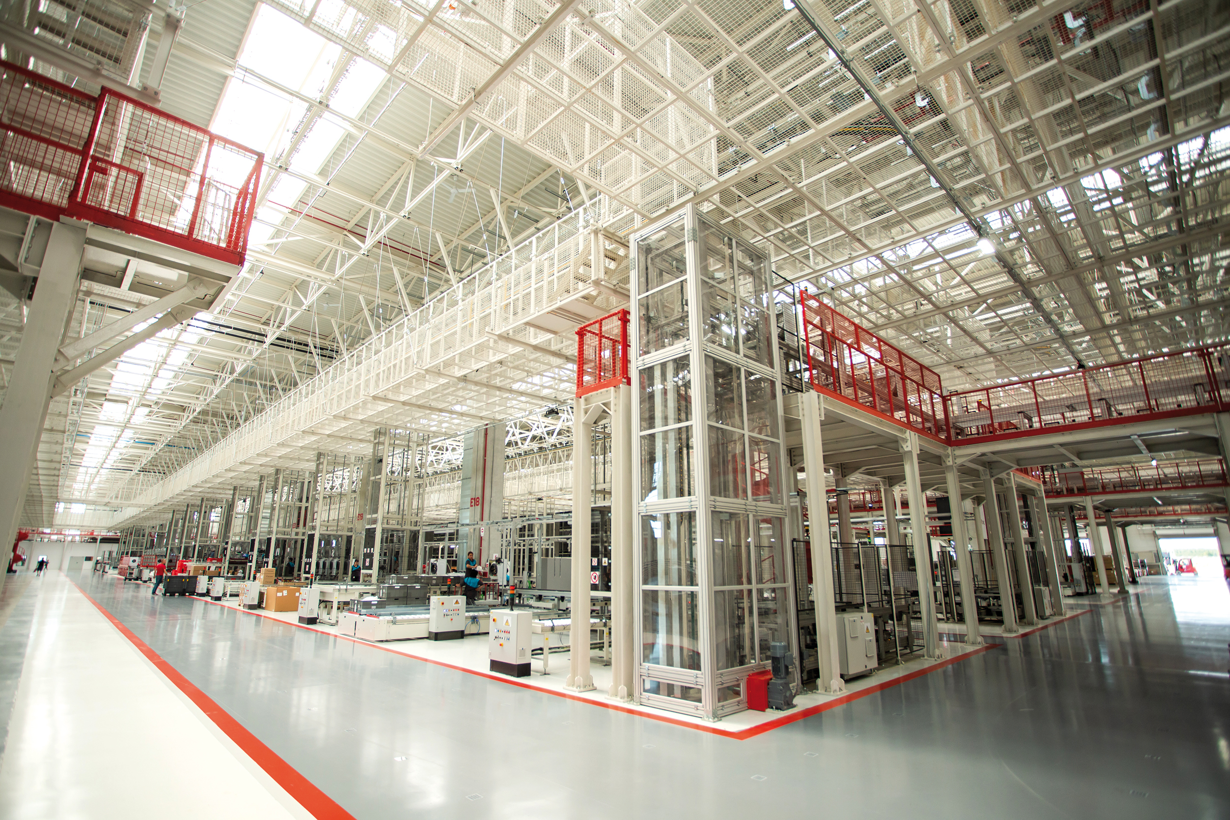 Tehnica / Accenture România: Automatizarea fabricii de mașini de spălat Arctic din Ulmi, prima fabrică din România ce funcționează după principiile Industry 4.0