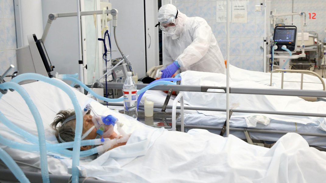 Șeful UPU-SMURD Bihor afirmă că după ce doctorița Flavia Groșan a declarat că în spitale sunt omorâți pacienți inclusiv prin oxigenoterapie are mari dificultăți să convingă pacienții de necesitatea administrării oxigenului