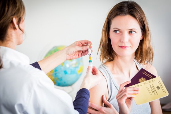 Document: Pașaportul de vaccinare este încă la câteva luni distanță