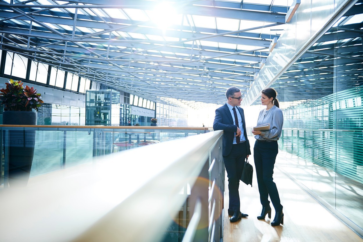 Studiu: În Europa Centrală și de Est, startup-urile fondate de femei înregistrează rezultate mai bune decât cele create de bărbați, însă nu reușesc să atragă la fel de multe finanțări