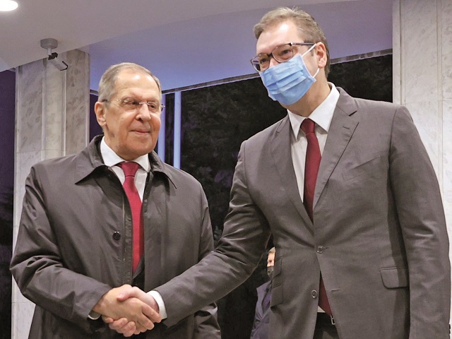 Sputnik V: succes științific, dar marketing prost? Propagandă și armă geopolitică? În Europa, vaccinul rusesc lasă o dâră de haos politic și dezbinare