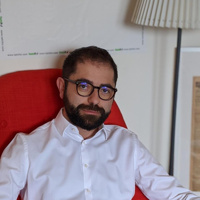 Concordia, una dintre cele mai puternice confederații patronale, răspunde la declarația premierului Cîțu, care cere mediului de afaceri să se implice în campania de vaccinare: Există companii care în câteva zile pot începe procesul de vaccinare. Au nevoie doar de cadrul legal și de vaccinuri