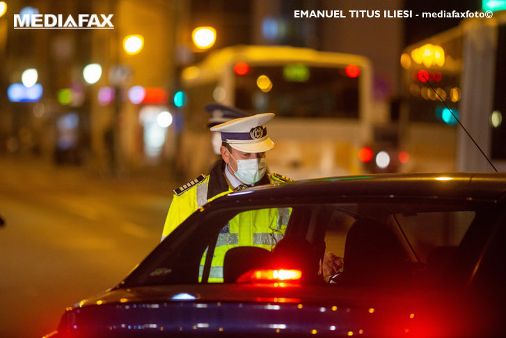 Situație neprevăzută într-o comună din Brașov. Simptomaticii și contacții refuză testarea COVID-19. Autoritățile cer ordin DSU