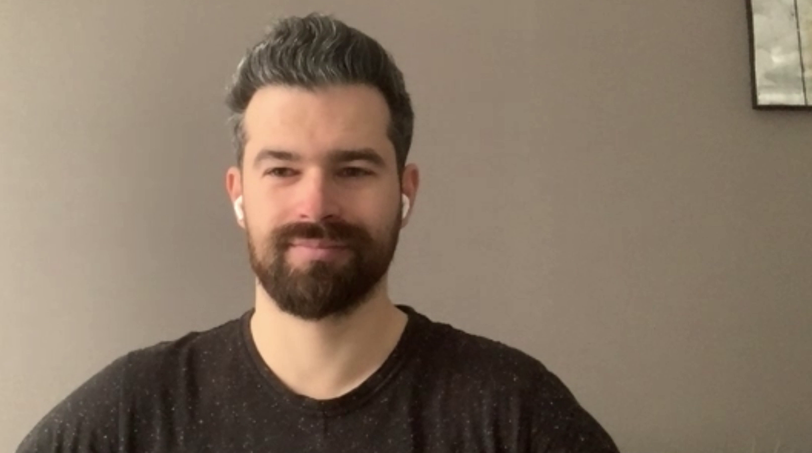 Start-up-ul tech Extasy demarat de Bogdan Buta, fondatorul UNTOLD, a reușit să obțină o nouă finanțare de 650.000 euro. Evaluarea proiectului a ajuns la 6,5 milioane euro