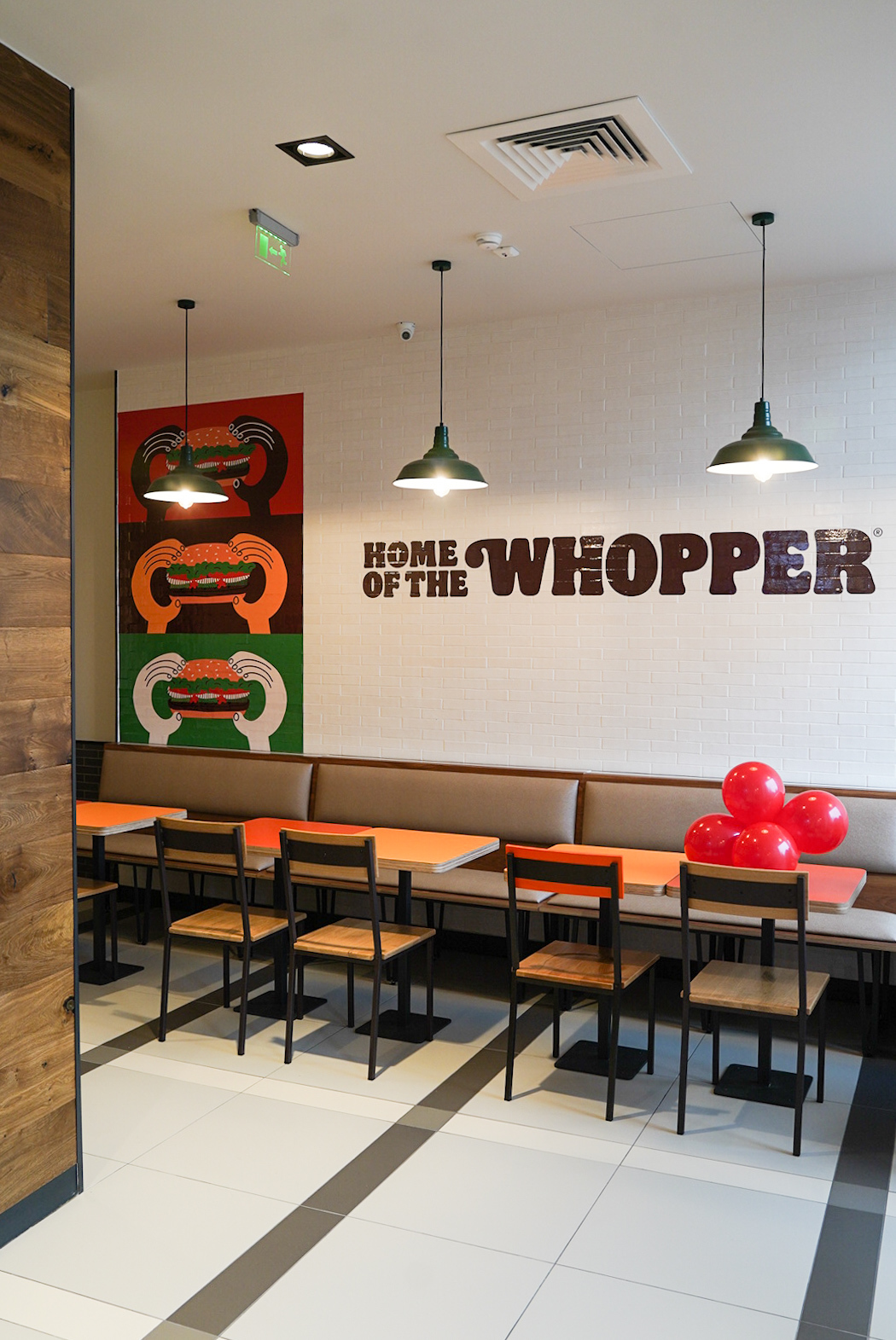 Încă un Burger King în România. Unde s-a deschis noul restaurant