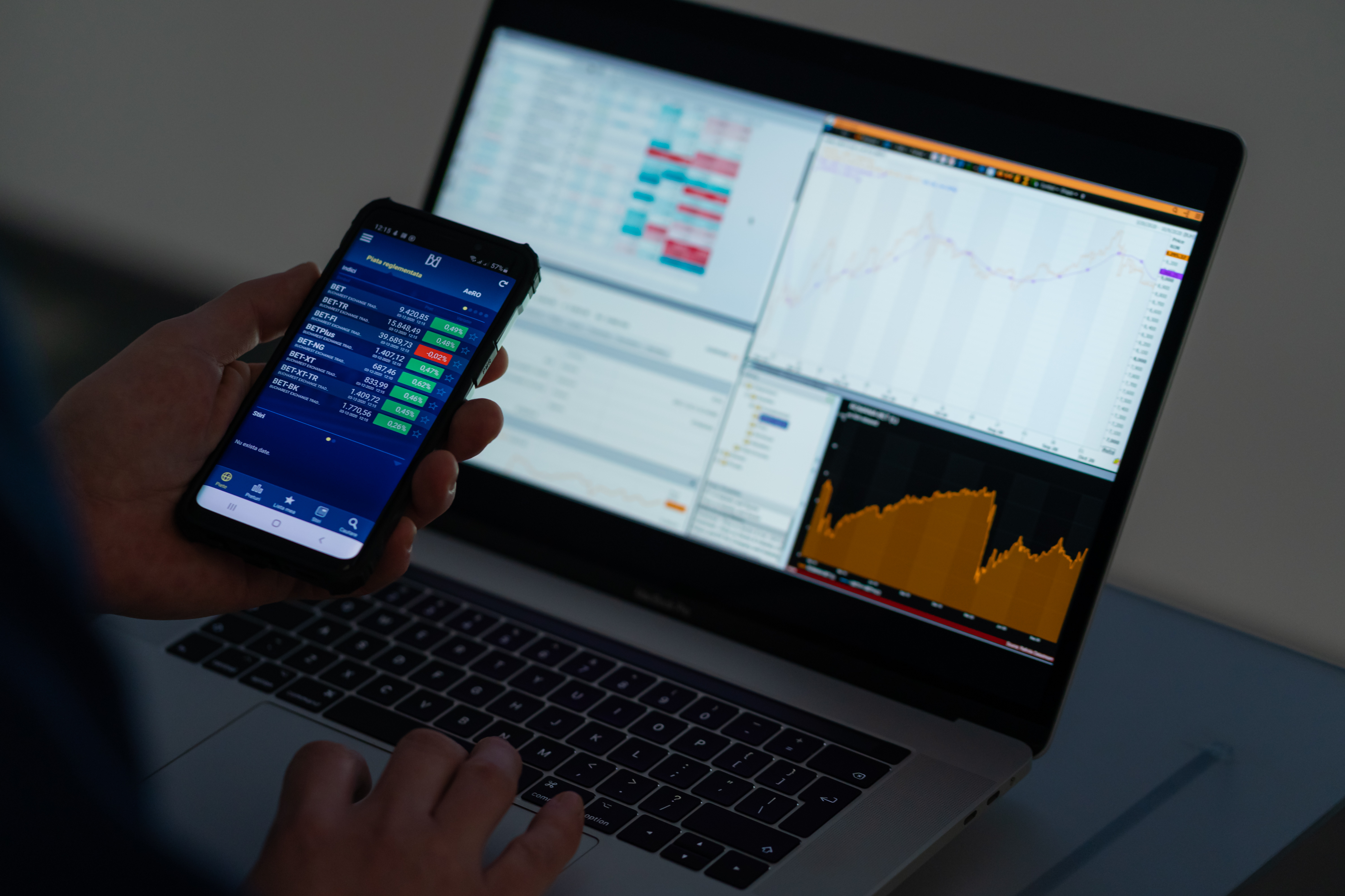 Finanțe personale. SIF-urile la T1/2021, discounturi de la 34,4% la 58,4% și active nete totale de 10,3 miliarde de lei. Capitalizarea celor cinci societăți a urcat cu 9,7%, la 5,2 mld. lei