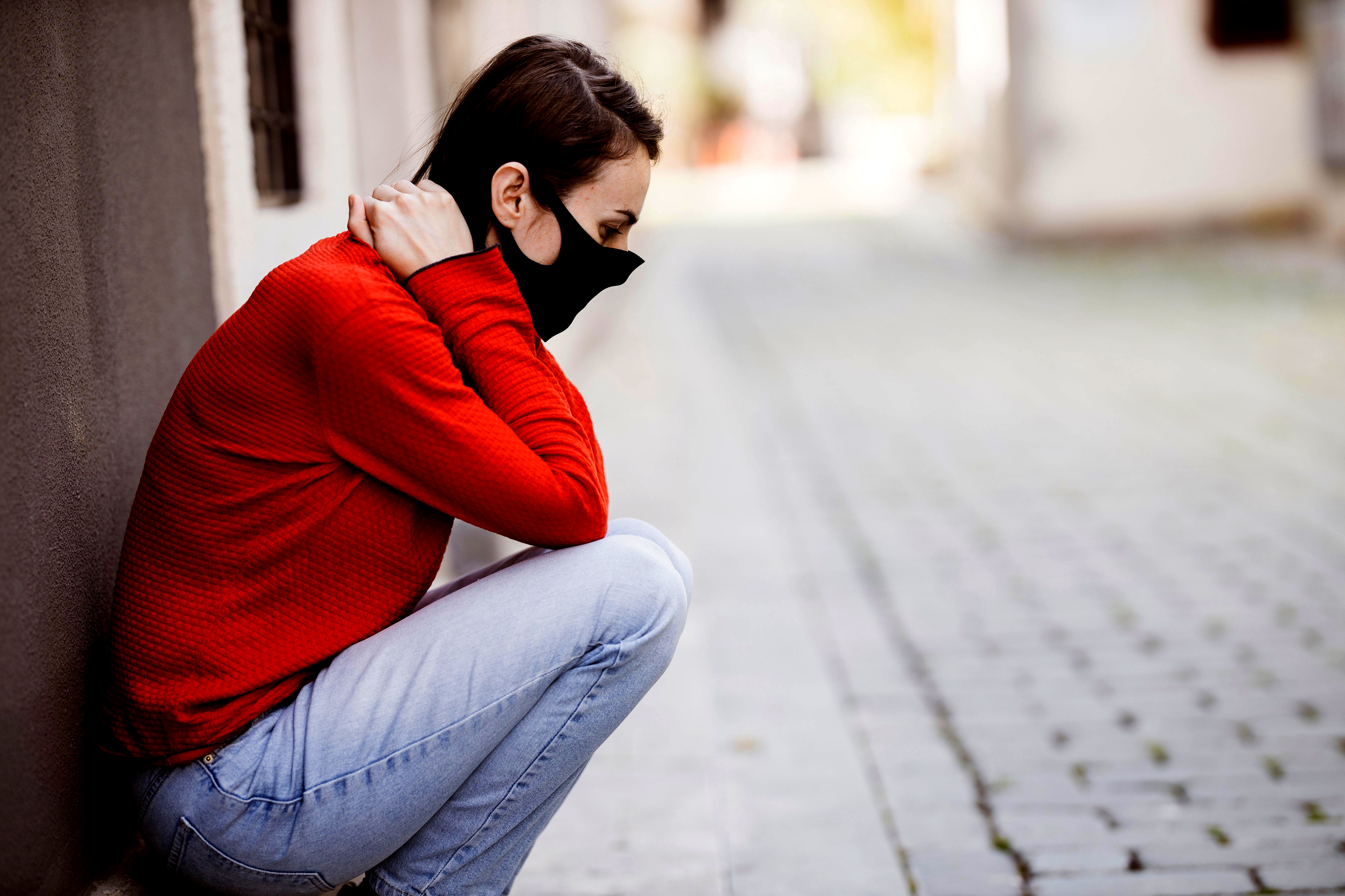 Decizie neașteptată luată de soția unui bărbat care s-a infectat cu COVID-19 la locul de muncă și a îmbolnăvit-o și pe ea, femeia făcând o formă gravă