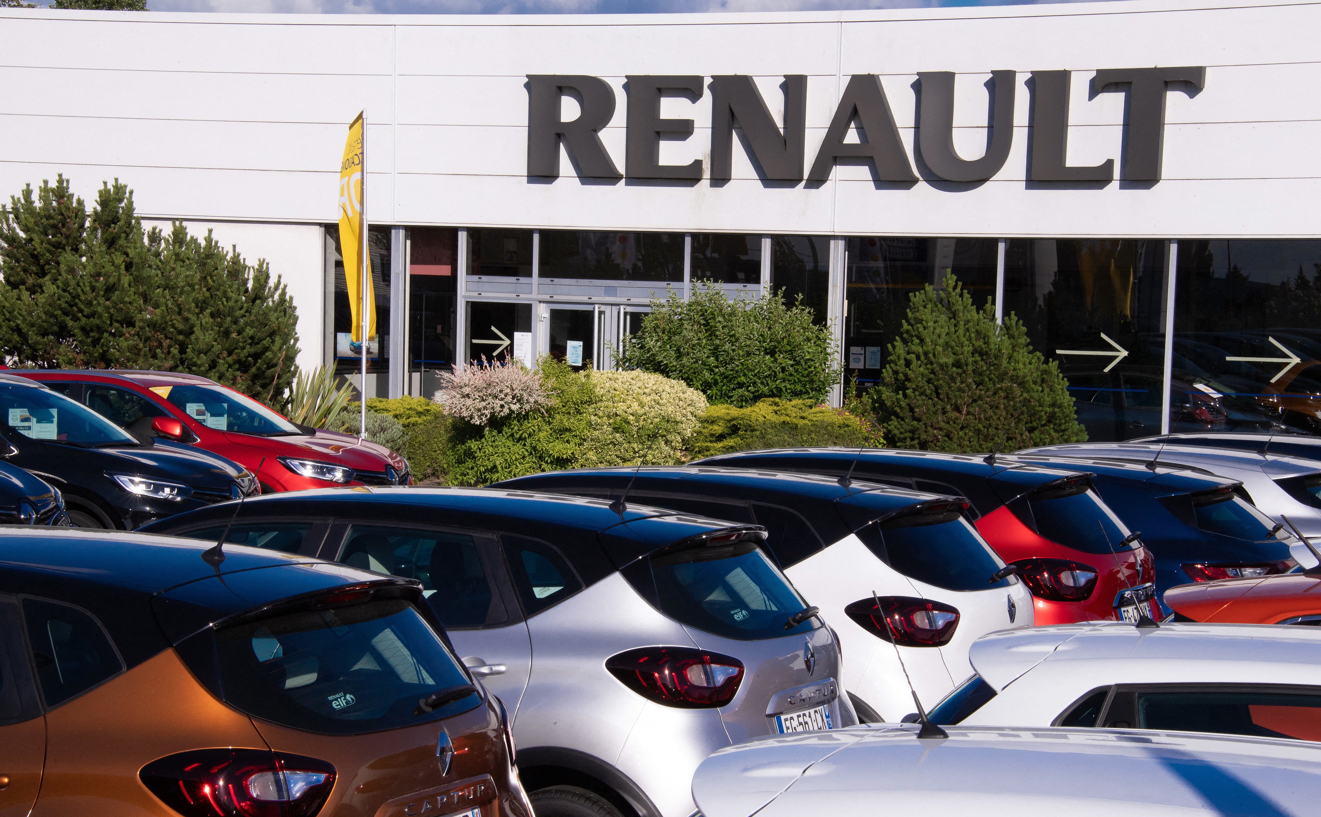 Vânzările Renault scad pentru al cincilea trimestru consecutiv: Veniturile din T1/2021, la 10 miliarde de euro. Acțiunile, declin de peste 2%