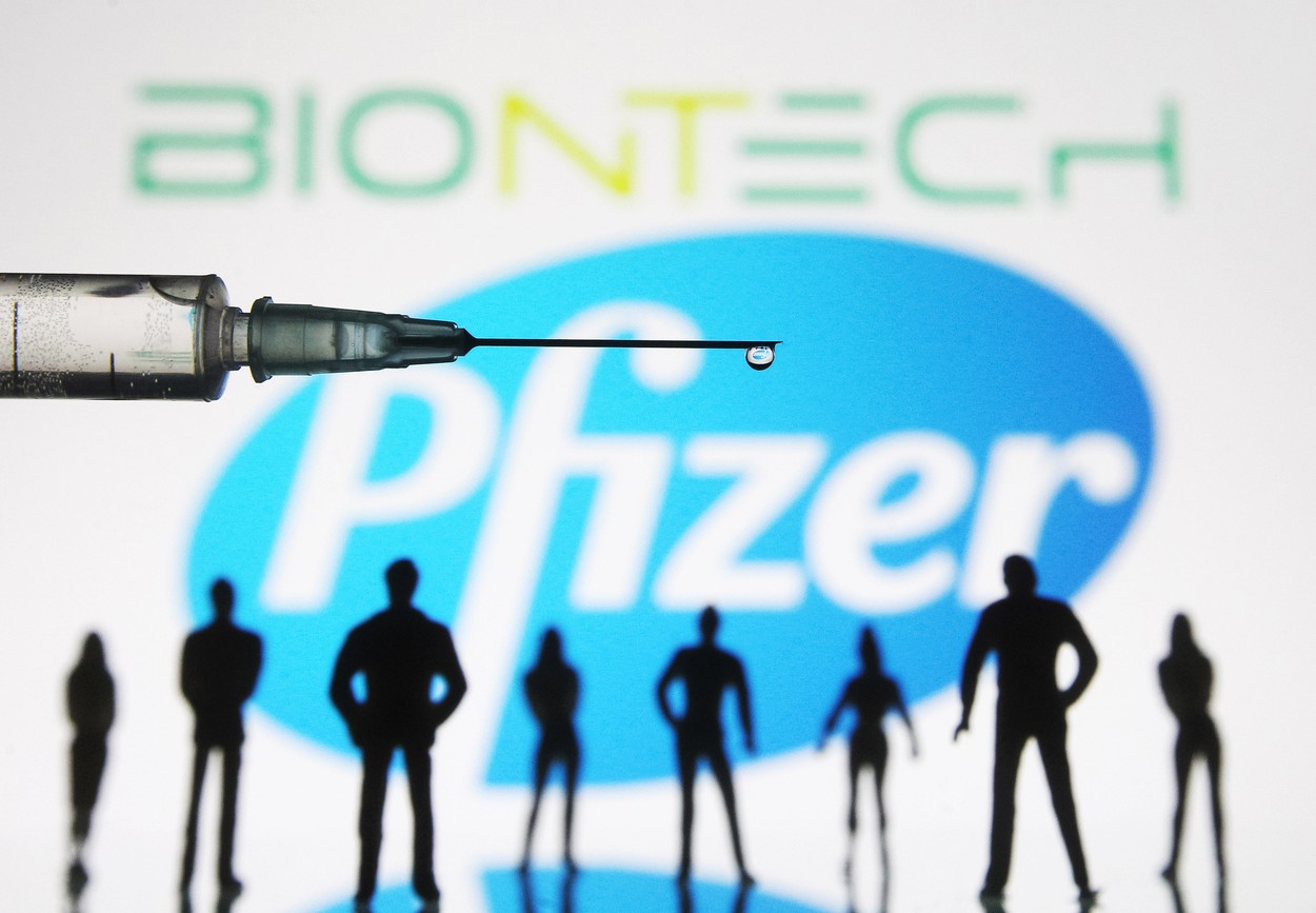 CEO-ul Pfizer spune că o a treia doză de vaccin anti-COVID-19 este necesară