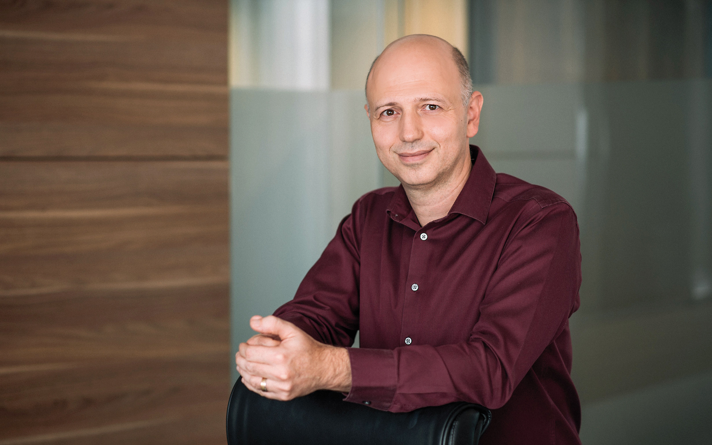 Radu Georgescu, investitor Gecad Ventures: Îmi doresc să vin în sprijinul acelor antreprenori tineri cu idei care pot revoluționa piața tehnologică. De aceea, în prezent, ne preocupă găsirea și coagularea cât mai multor resurse pentru asigurarea finanțării acestor companii