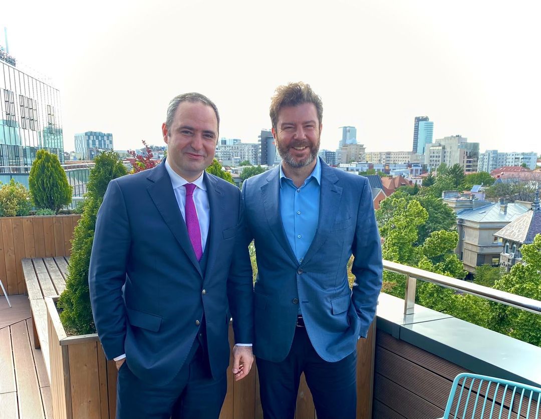 Alexandru Nazare, ministrul Finanțelor, a discutat cu Daniel Dines, CEO UiPath, cea mai valoroasă companie care a pornit din România, să facă un centrul de excelență RPA în cadrul ministerului de Finanțe pentru accelerarea digitalizării