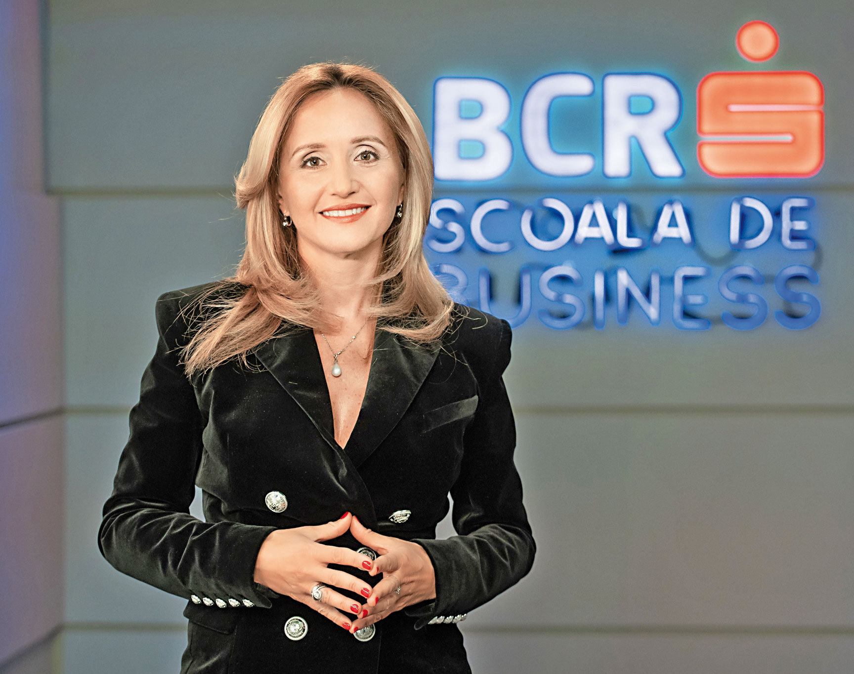 Dana Dima (Demetrian):  Impredictibilitatea din 2020 s-a răsfrânt într-un nivel enorm de stres, care s-a decontat atât individual, dar și la nivel de organizații și societate, însă cred că este mai important să ne uităm în urmă și să luăm tot ce este mai bun