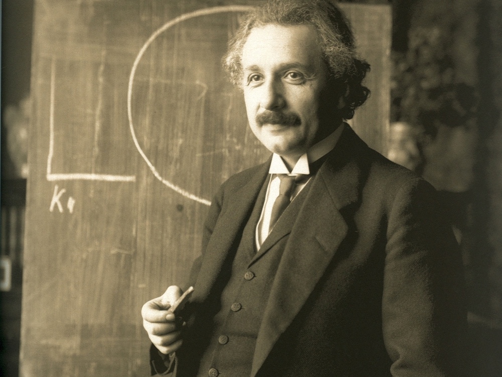 Ghicitoarea scrisă de Albert Einstein când era copil pe care doar 2% dintre oameni o pot rezolva