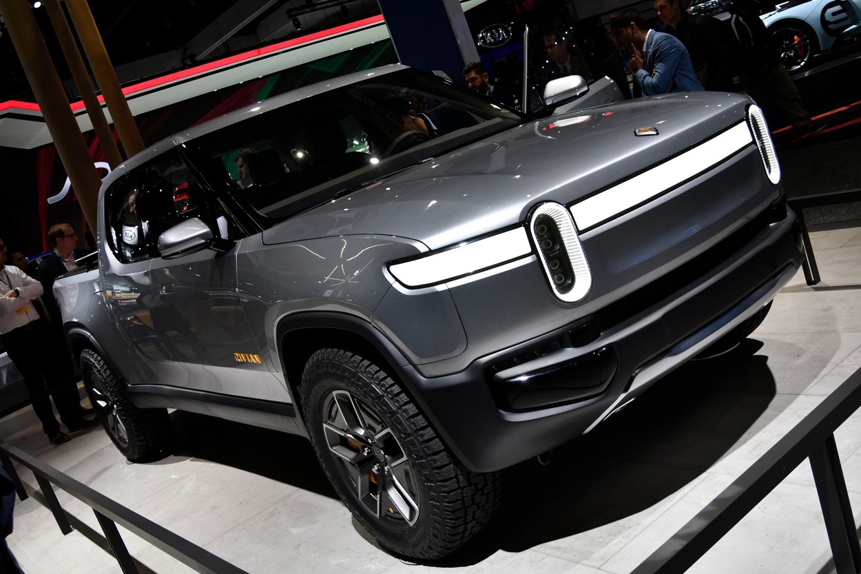 Firma de vehicule electrice Rivian seîntreaptă spre o evaluare de 70 miliarde de dolari în IPO