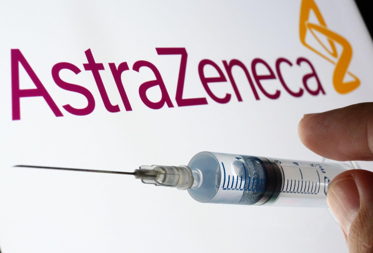 Aproape 560.000 de doze de vaccin AstraZeneca ajung, luni, în România