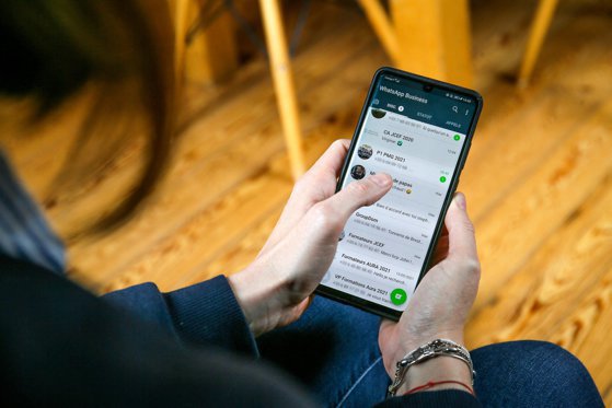 Care este aplicația susținută de Elon Musk care crește în mare viteză și concurează cu WhatsApp și Telegram