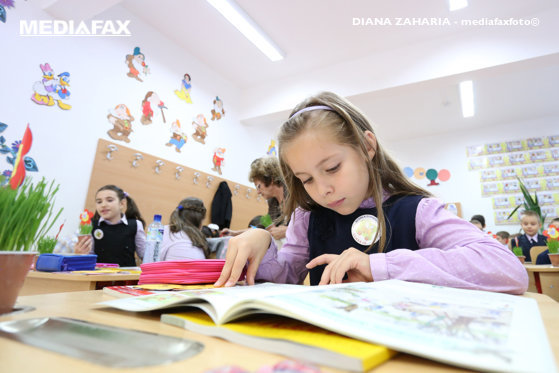 Lecturile școlare îi îndepărtează pe copii de citit