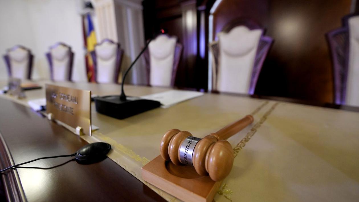 Daniel Zamfir: „Victorie uriașă pentru toți românii cu credite”. CCR: Noua Lege a dării în plată este constituțională, cu o excepție