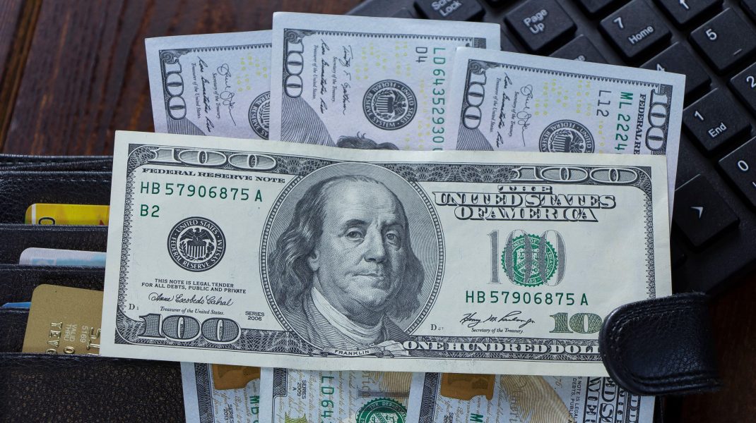 A întârziat un minut și a devenit milionară. Cum a câștigat o americancă două milioane de dolari „din greșeală”