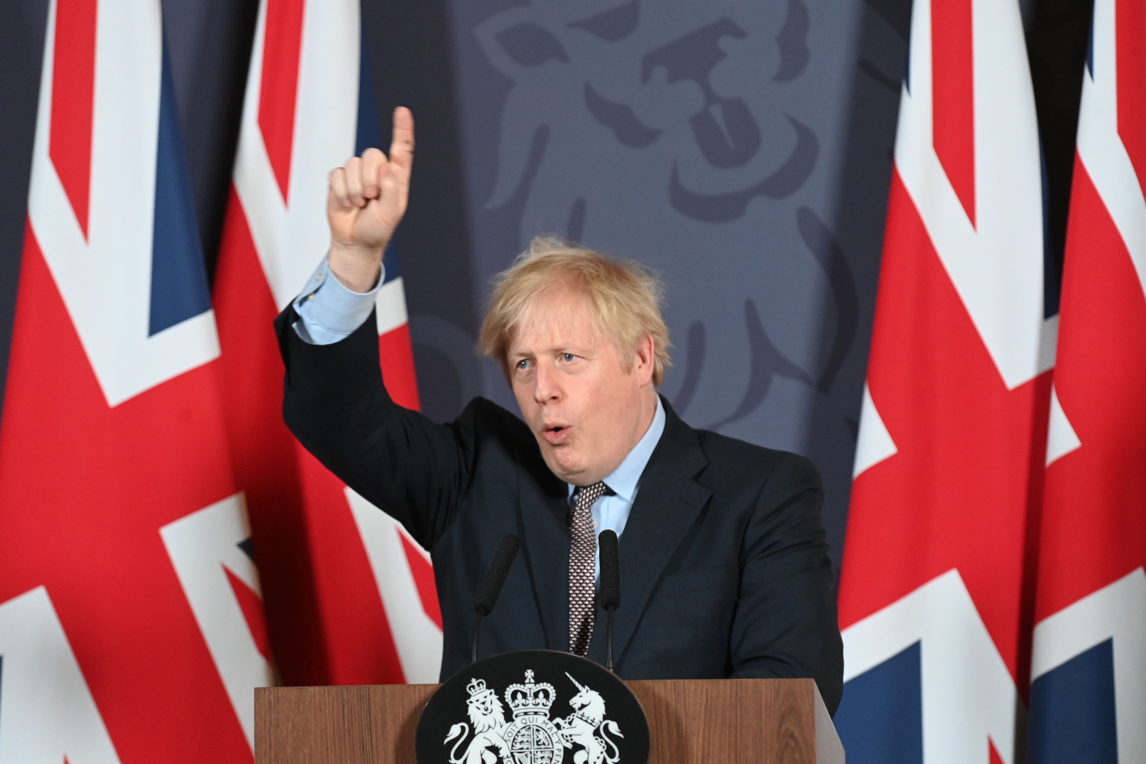Englezii, nevoiți să mai aștepte revenirea la normalitate: Premierul Boris Johnson se pregătește să amâne ridicarea măsurilor anti-Covid din cauza numărului mare de cazuri din ultimele săptămâni