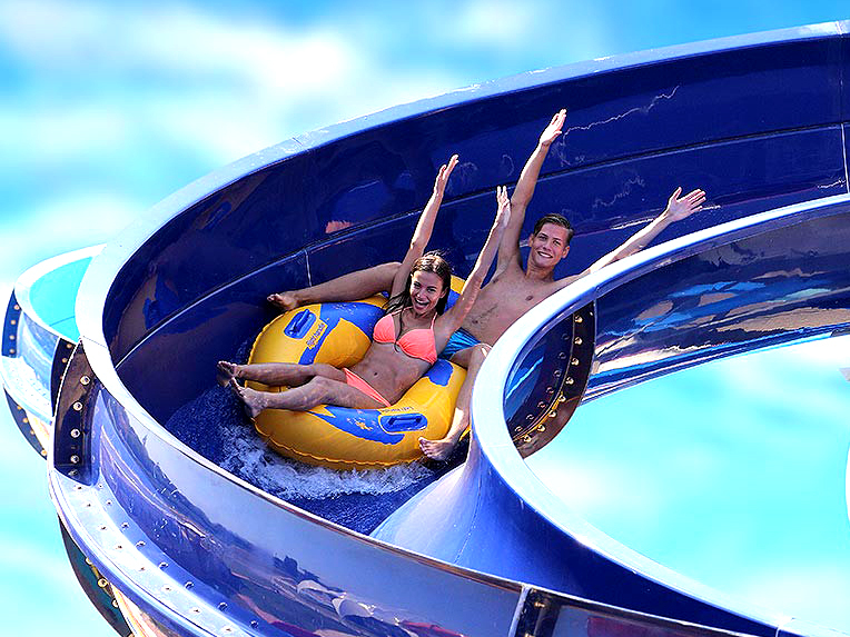 S-a redeschis cel mai mare aquapark din România, care este și cea mai mare investiție publică de acest fel din țară. Cât costă intrarea - GALERIE FOTO - VIDEO