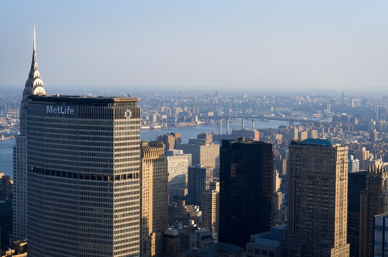 O tranzacție la nivel internațional care ar putea să aibă impact în România: Grupul olandez NN este în discuții să cumpere o parte din operațiunile europene de la gigantul american MetLife, într-o tranzacție de 740 mil. dolari