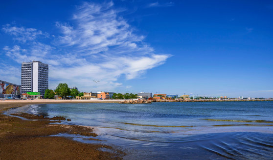 Litoral 2021. Cât costă două nopți de cazare în Mamaia? Prețurile cresc în funcție de facilități