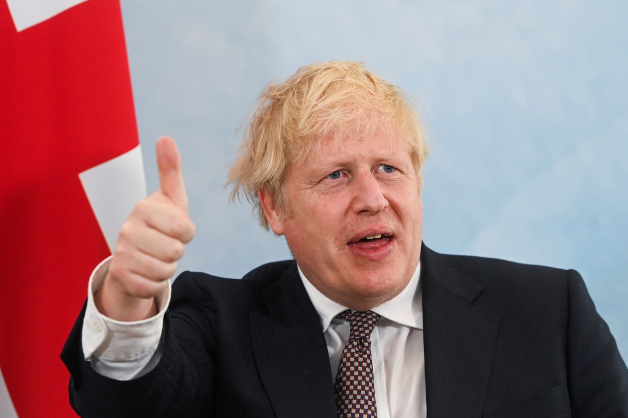 Tensiuni la summitul G7 între liderii UE și Boris Johnson, din cauza crizei nord-irlandeze