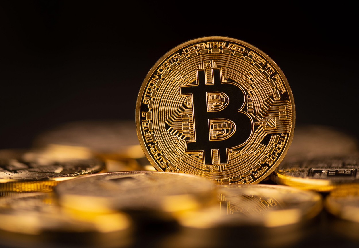 Bitcoin ar putea să se prăbușească: „Va scădea la 10.000 de dolari"