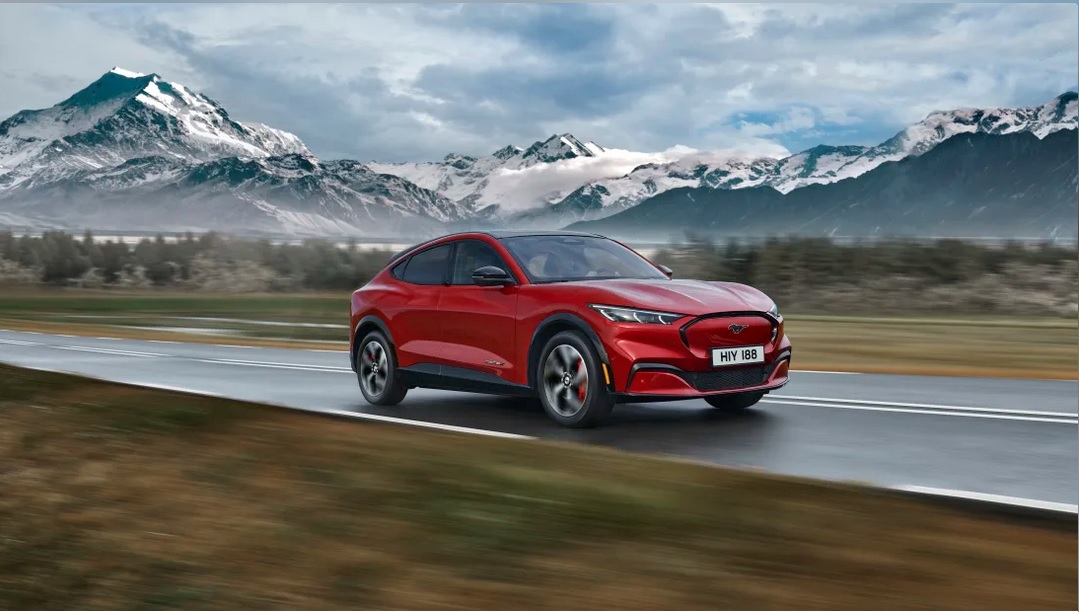 Ford dă startul precomenzilor pentru Mustang Mach-E în România, prima mașină electrică din gama pe care compania intenționează să o pună pe piață în următorii trei ani