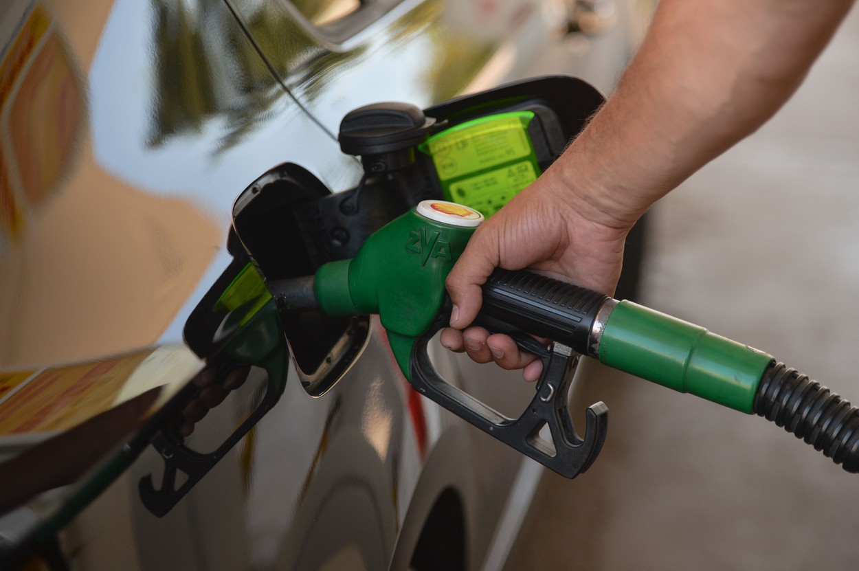 Prețul petrolului depășește pragul de 75 de dolari pe baril în contextul în care OPEC încearcă să obțină un acord cu privire la politica de producție a grupului. Cum este influențată recuperarea economiei globale în lipsa unei decizii