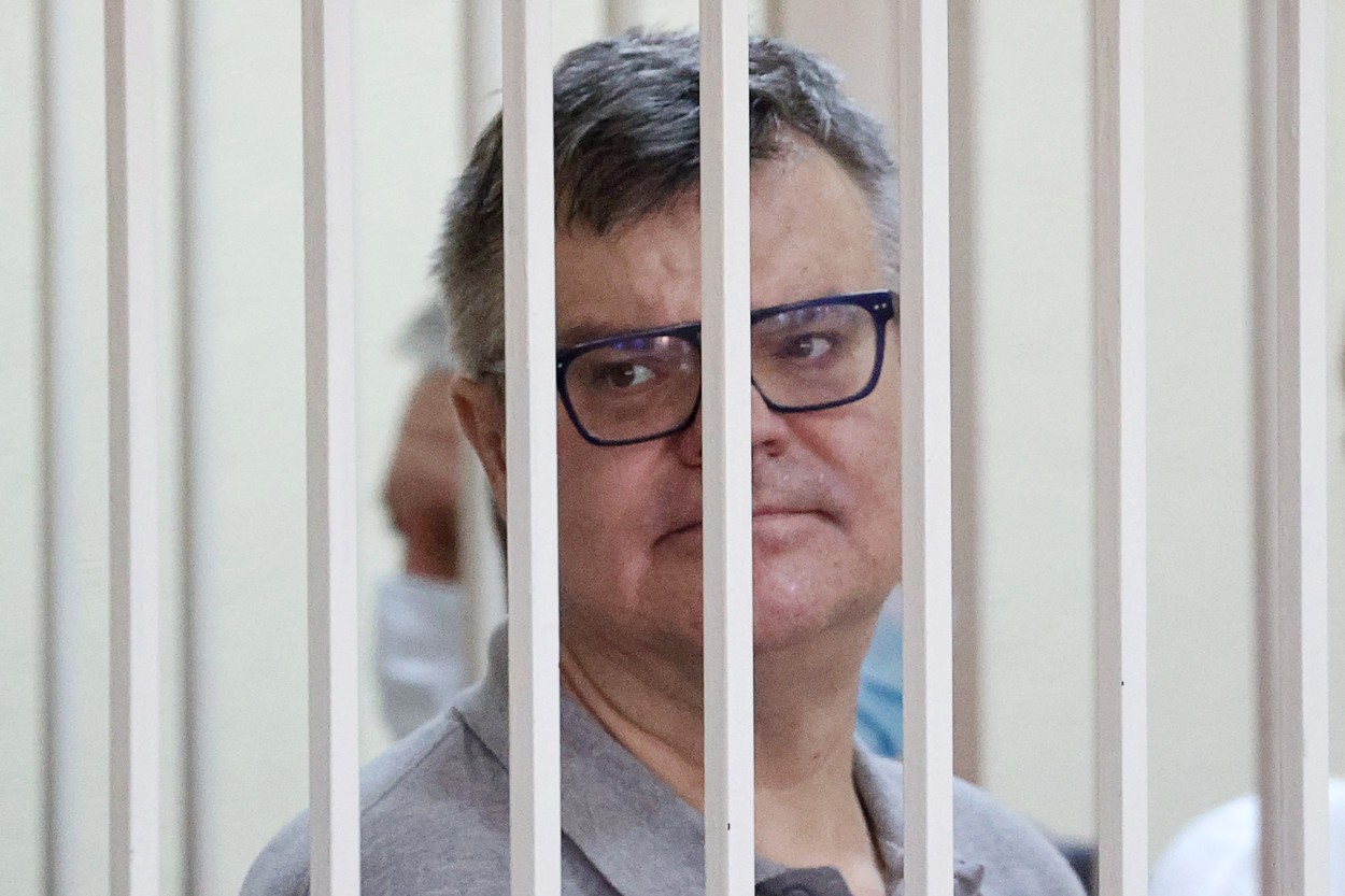 Un fost bancher care a vrut să candideze împotriva președintelui bielorus Lukașenko primește o sentință de 14 ani de închisoare. Autoritățile i-au impus o amendă de 15 milioane de euro