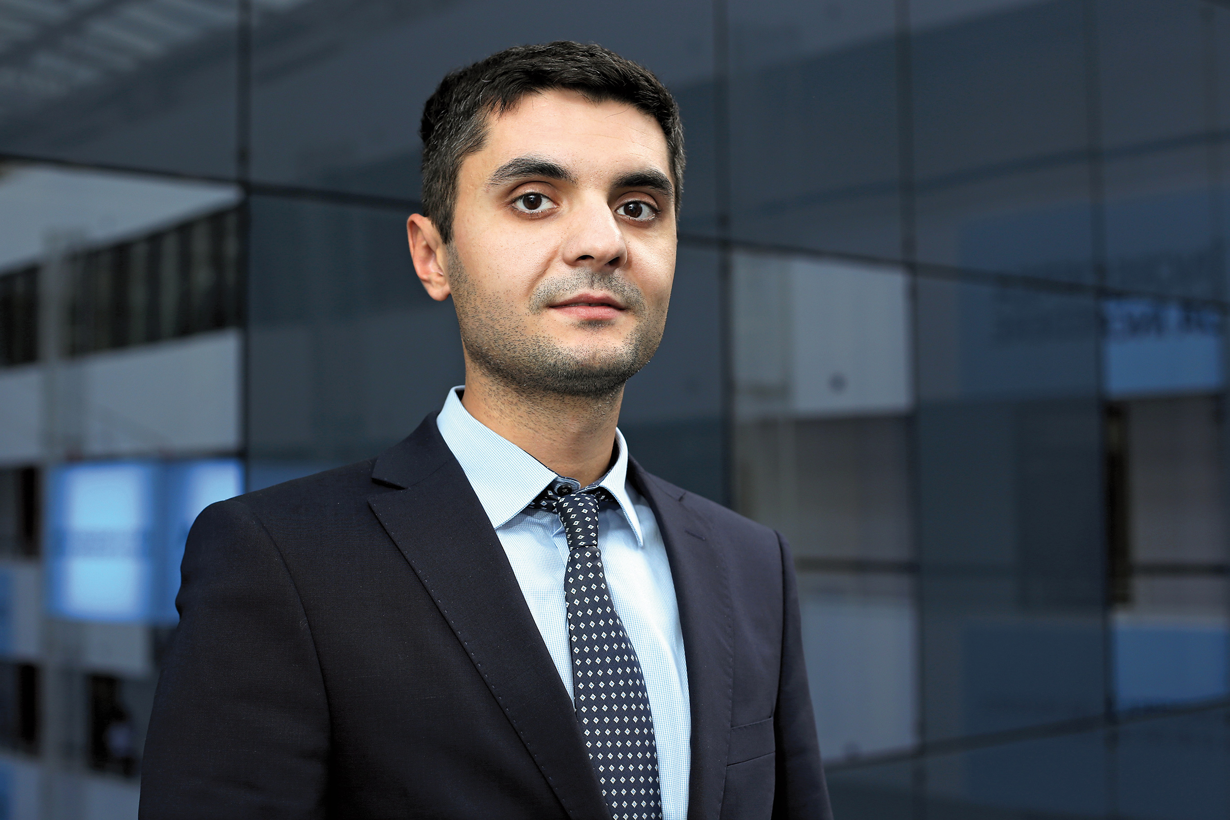 Vlad Huțuleac, tânărul de 34 de ani responsabil cu digitalizarea la una dintre cele mai mari bănci din sistem: „Cel mai mult mă inspiră poveștile de succes și ambiția de a reuși”