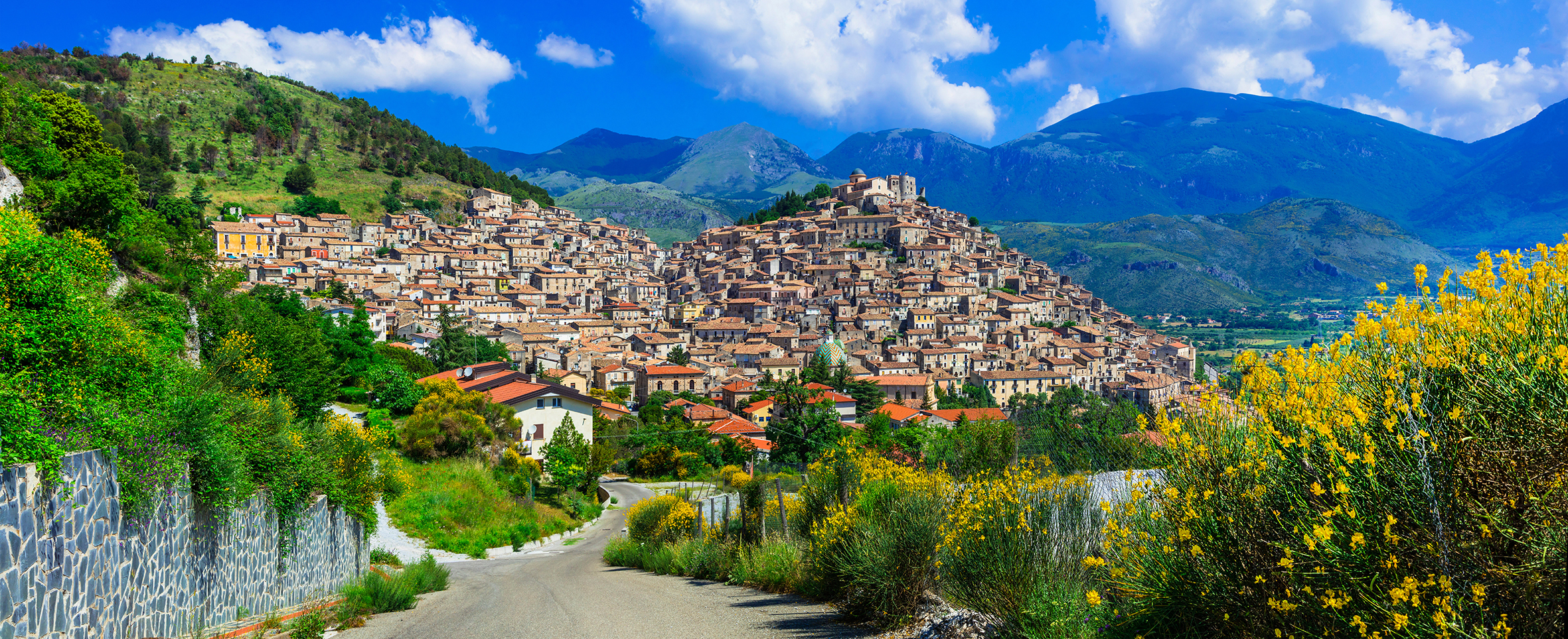 Vrei să te muți din România? Un oraș superb din Italia te va plăti cu 33.000 $ ca să te muți acolo