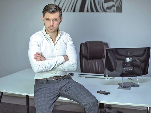 După pierderi de 3,5 mil. lei în 2020, Corsar Online - compania care administra magazinul online cel.ro, a cerut intrarea în insolvență. O nouă firmă administrează magazinul