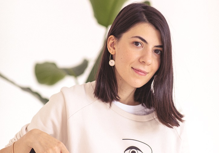 Afaceri de la zero. Claudia Marian, absolventă de Arte, a „croit“ brandul de modă Mauverien, care ia naștere într-un atelier din Tulcea. Veniturile au ajuns la 60.000 de lei în 2020