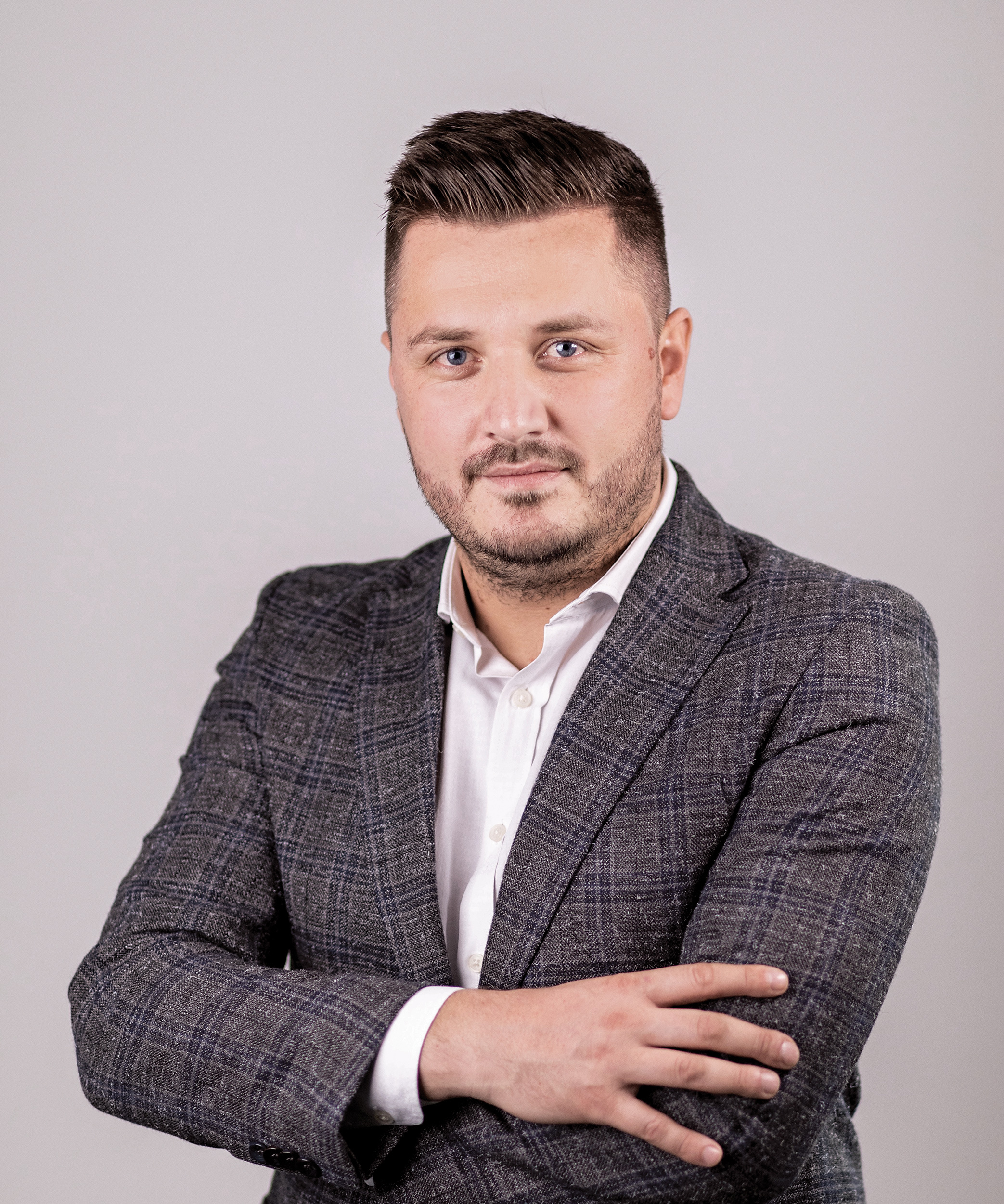 Bogdan Ignat: Îmi place să fiu înconjurat de oameni de la care am de învățat și pe care să-i pot învăța