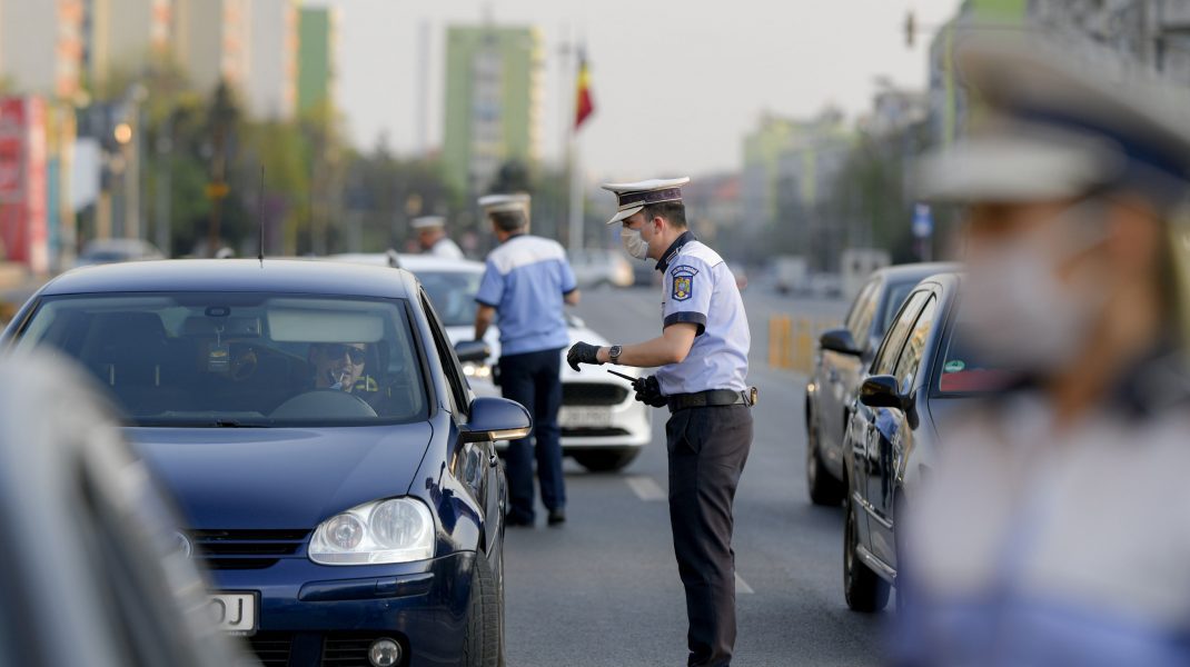 Publicarea pe internet a pozelor cu mașini parcate necorespunzător este ilegală. Care este pedeapsa