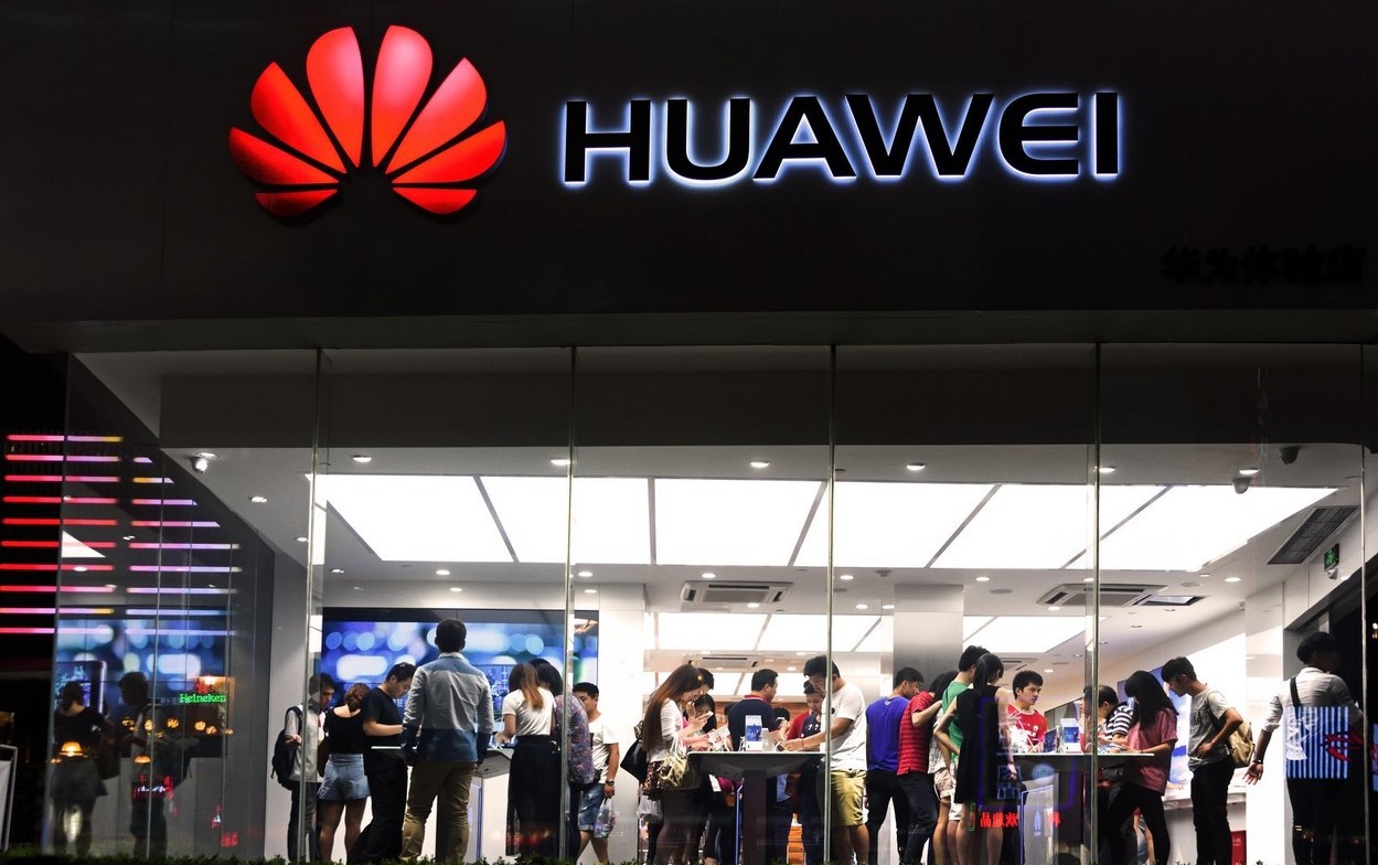 Afectat în continuare de lista neagră a Statelor Unite, Huawei spune că „obiectivul actual este să supraviețuim”, pe măsură ce veniturile se prăbușesc cu 29%