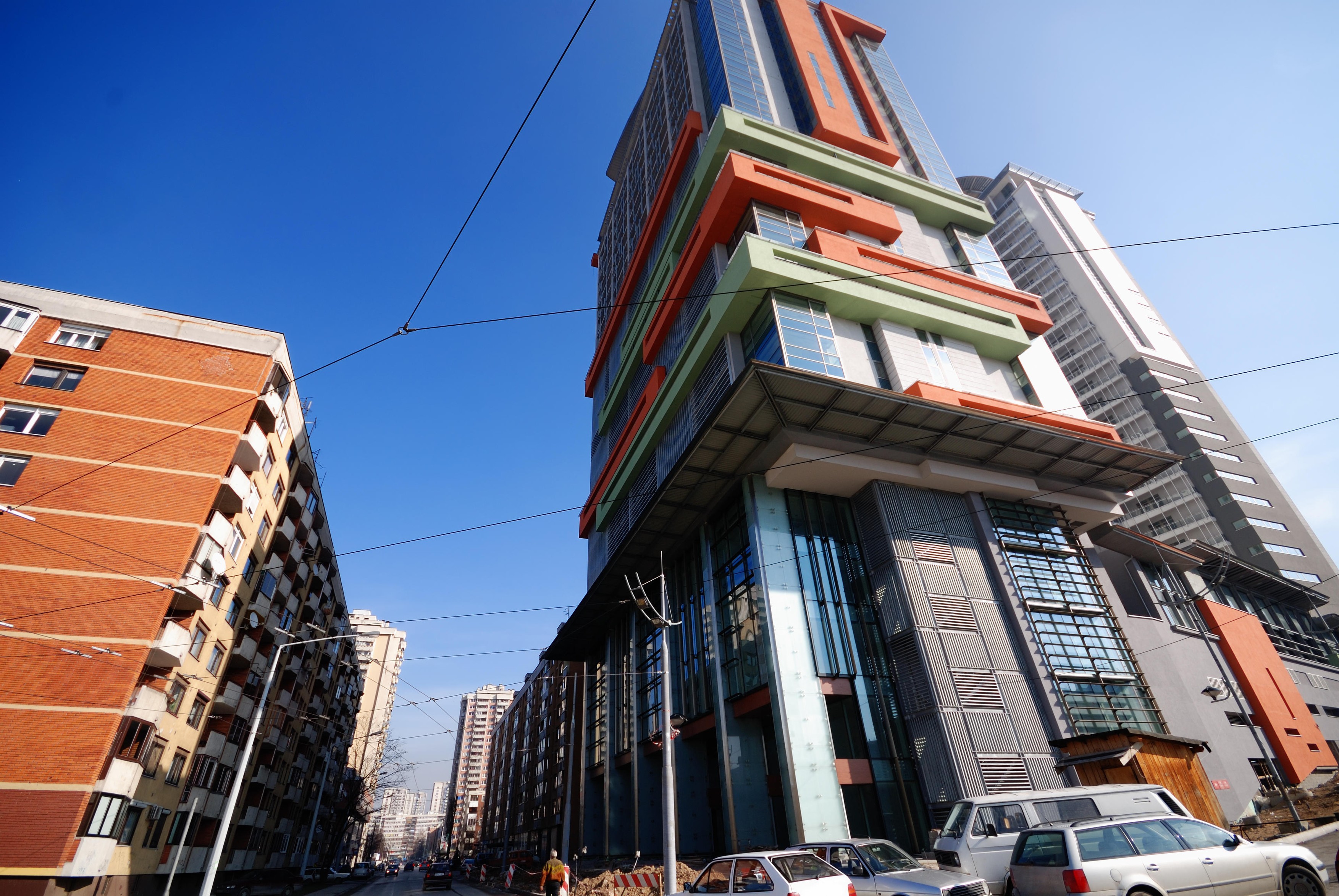 Marile bănci vor o felie din piața chiriilor: Lloyds Baning Group vrea să devină proprietar peste 50.000 de apartamente, Goldman Sachs se pregătește să intre în piață, iar australienii de la Macquarie au anunțat investiții de peste 1 miliard de euro