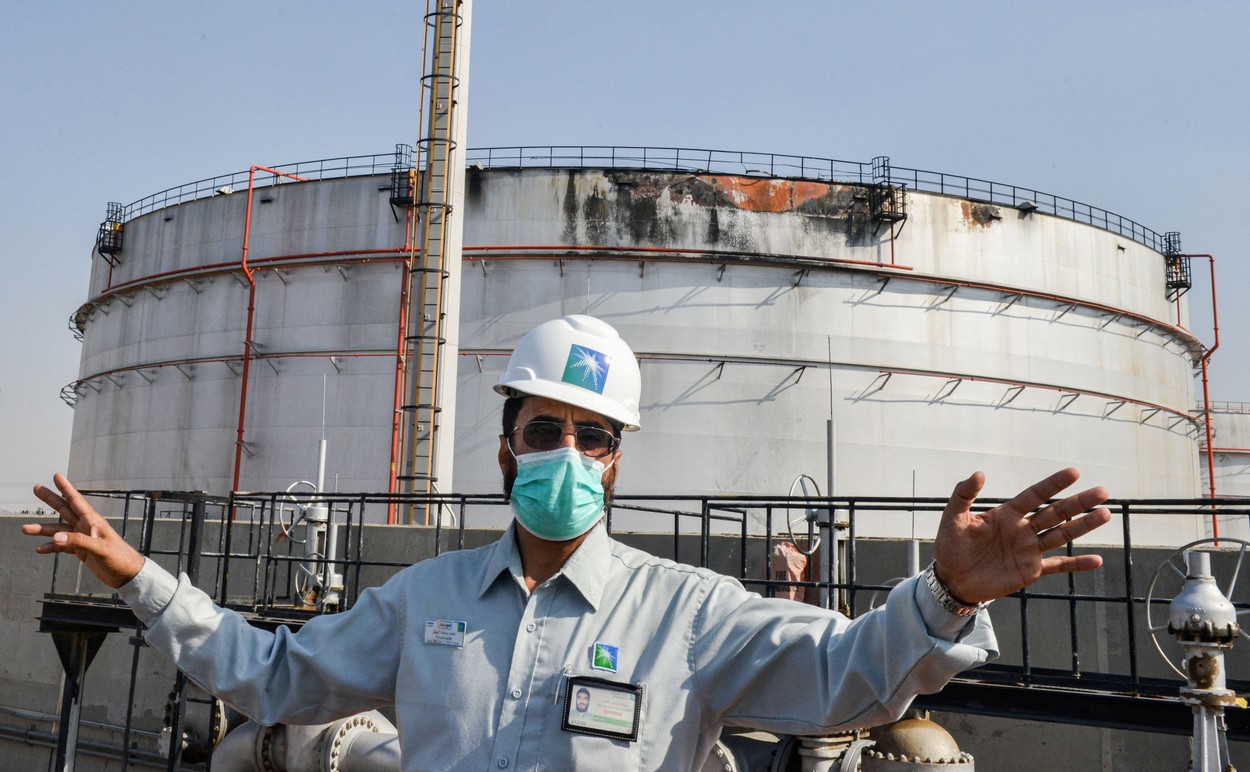 Creșterea prețului petrolului, tradusă în cifre: Gigantul Saudi Aramco obține o creștere de circa 300% și oferă o perspectivă favorabilă pentru restul anului. Profituri de 25,5 mld. dolari în T2